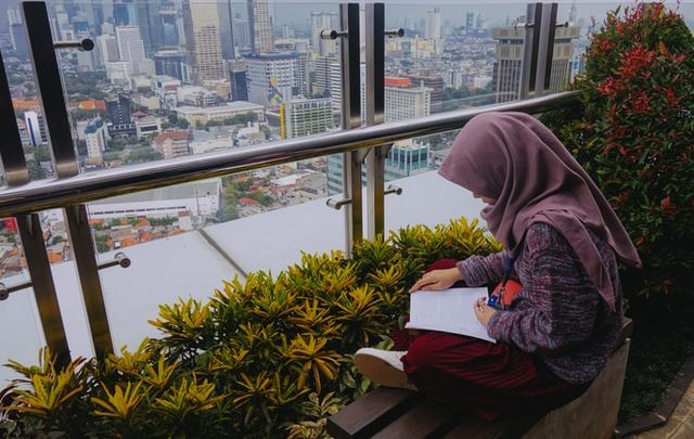 Gaya Foto Model Hijab Kekinian