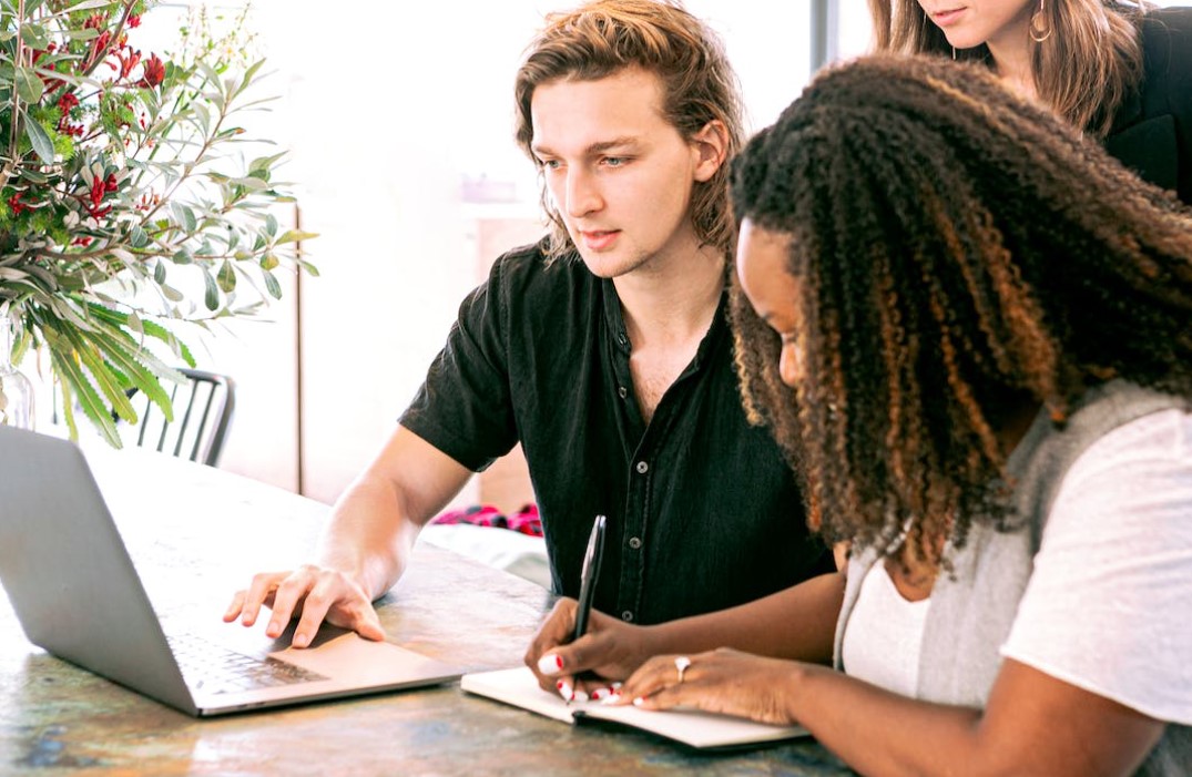 Daftar Strategi Pemasaran Online 2023